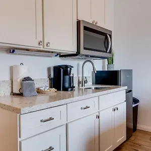 Apartment Unit 4 Maui Ohana Modern, Wailuku